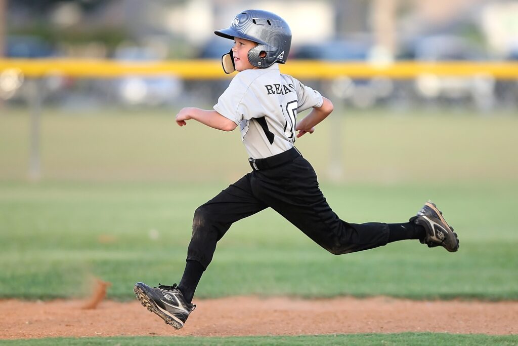 clases deportivas para niños (beisbol)